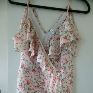 Size small Dress pretty beige cream flowery dress